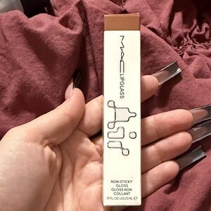 MAC Lipglass Gloss in instinct